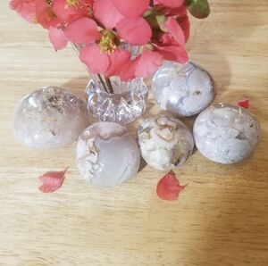 Flower Agate Palm Stones